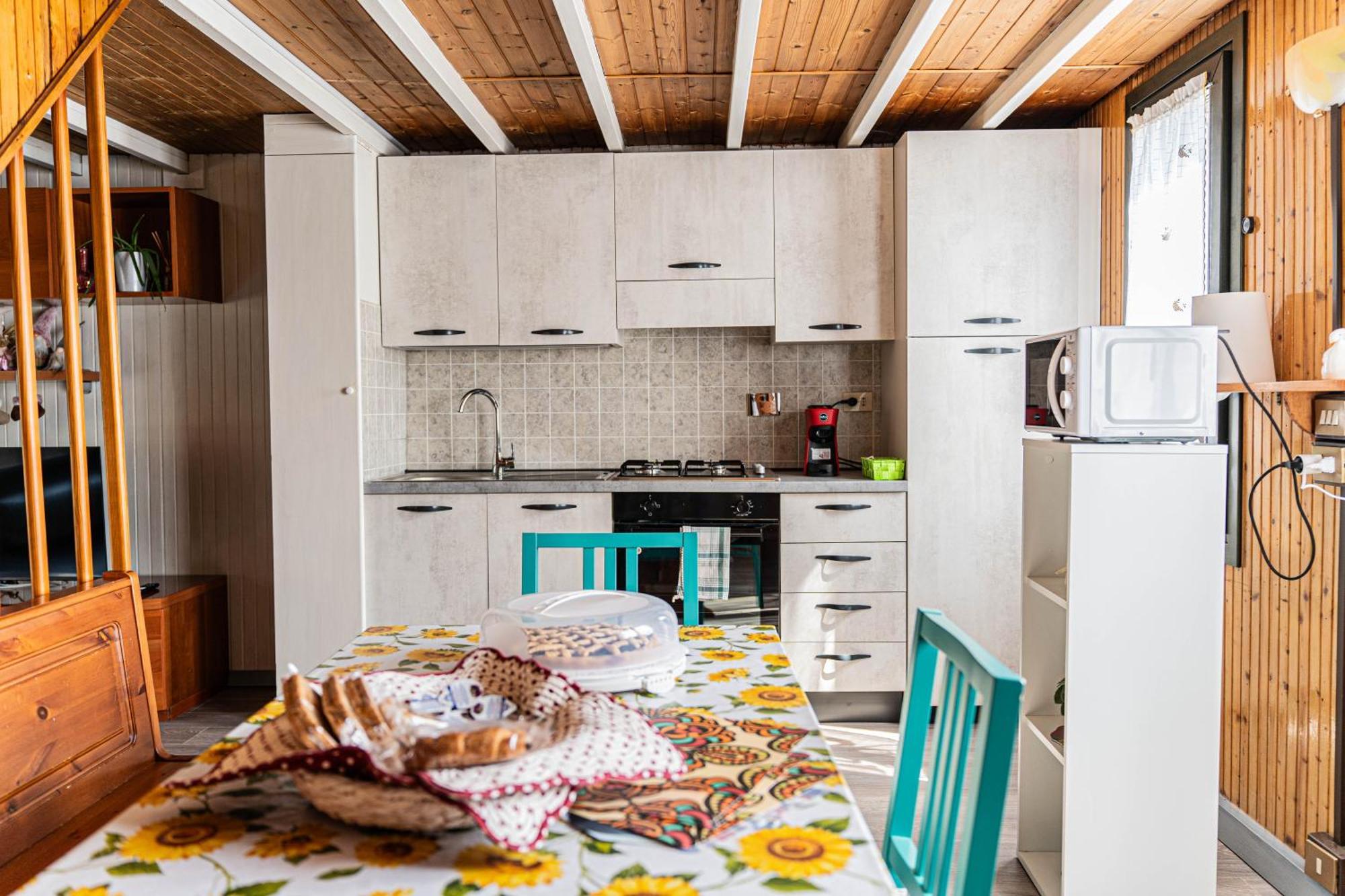 Woodhouse Paesana Villa Phòng bức ảnh